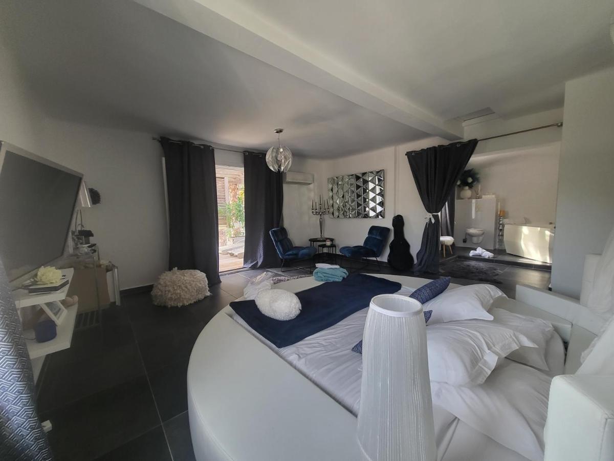 Villa Petra Bianca Suite & Chambre A 10Mn A Pied Du Port De Bonifacio Бонифачо Екстериор снимка