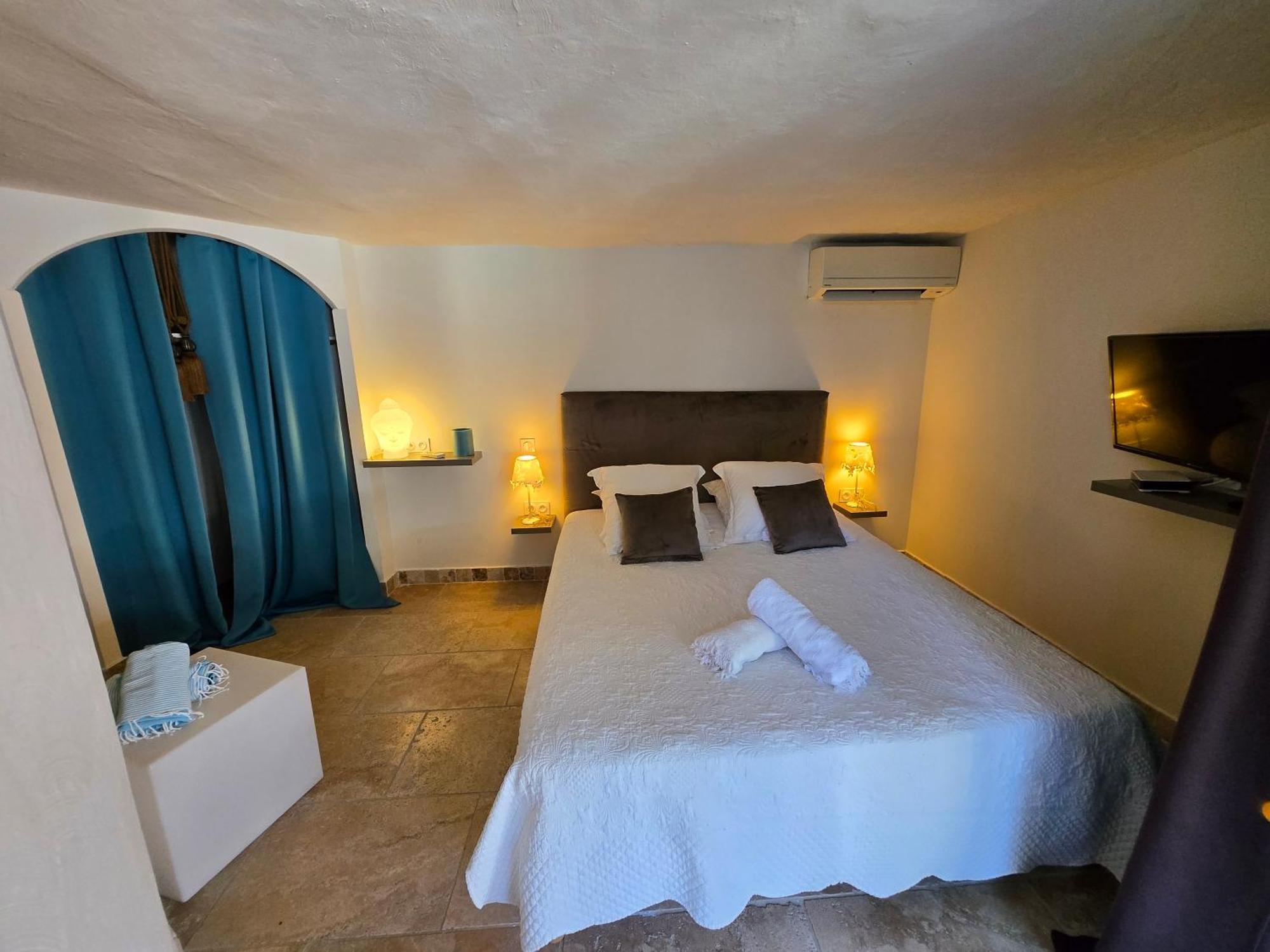 Villa Petra Bianca Suite & Chambre A 10Mn A Pied Du Port De Bonifacio Бонифачо Екстериор снимка